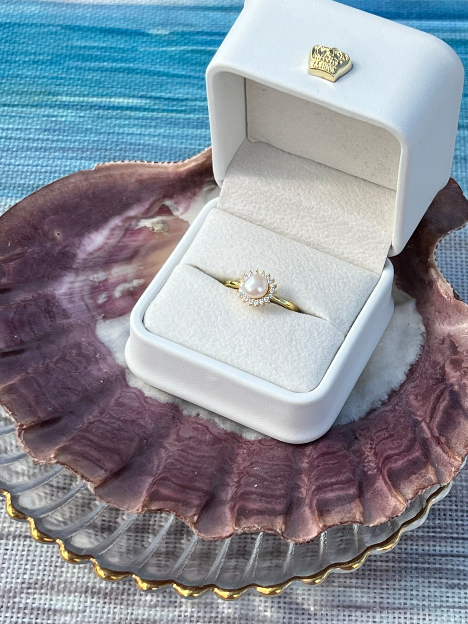 Sophia Sunburst - Simple White Pearl Ring