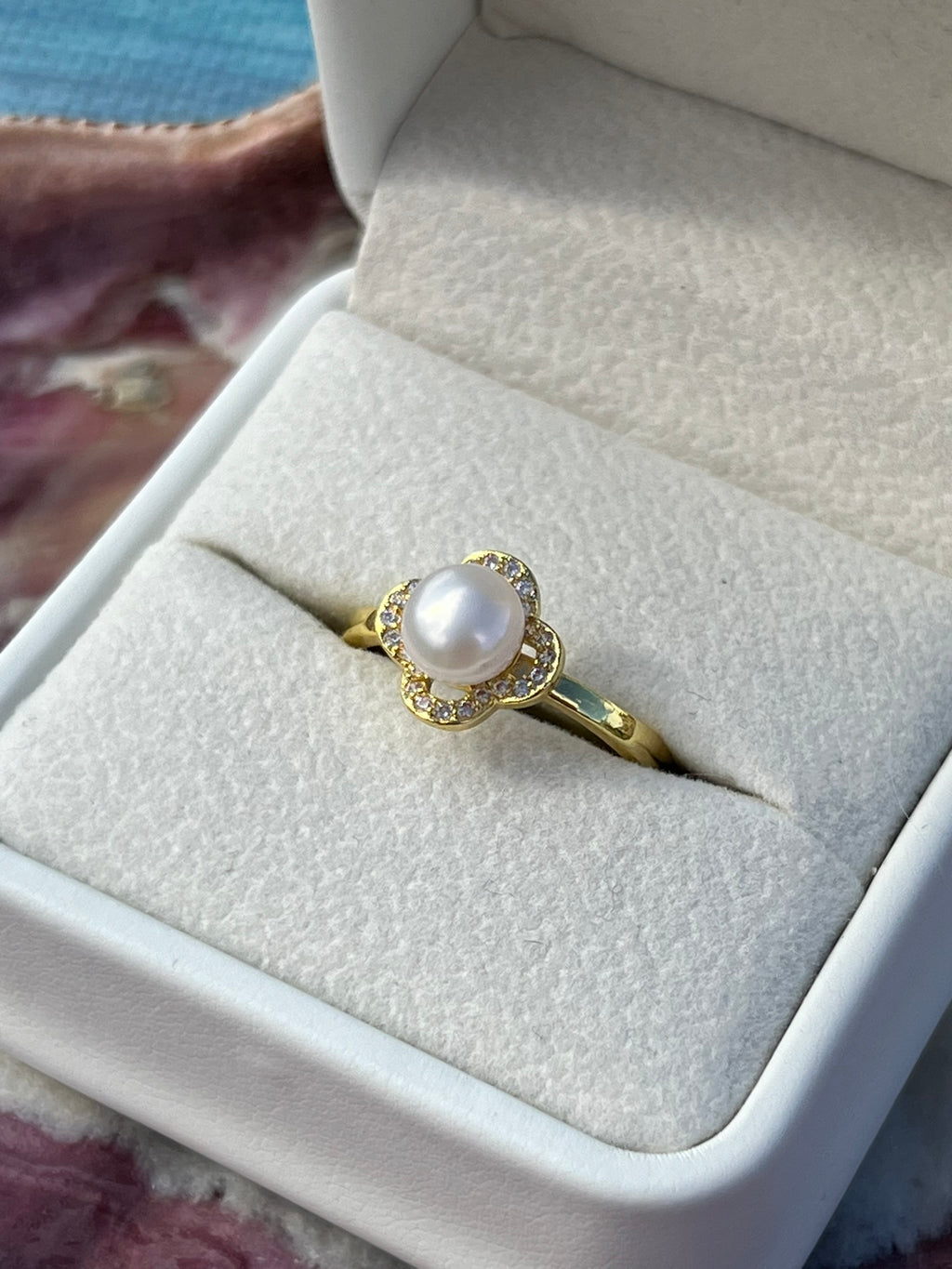 Lucky Lana - Simple White Pearl Ring