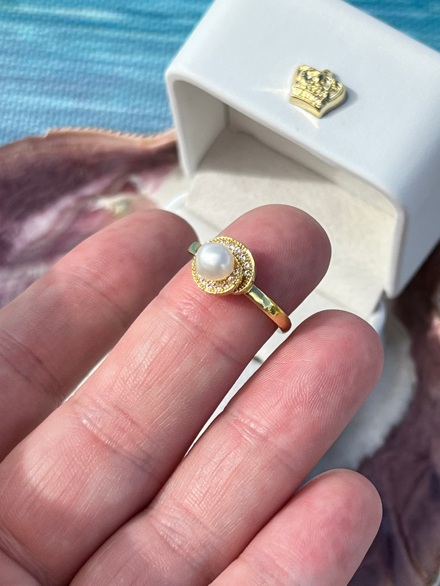 Calista's Whirlpool - Simple White Pearl Ring