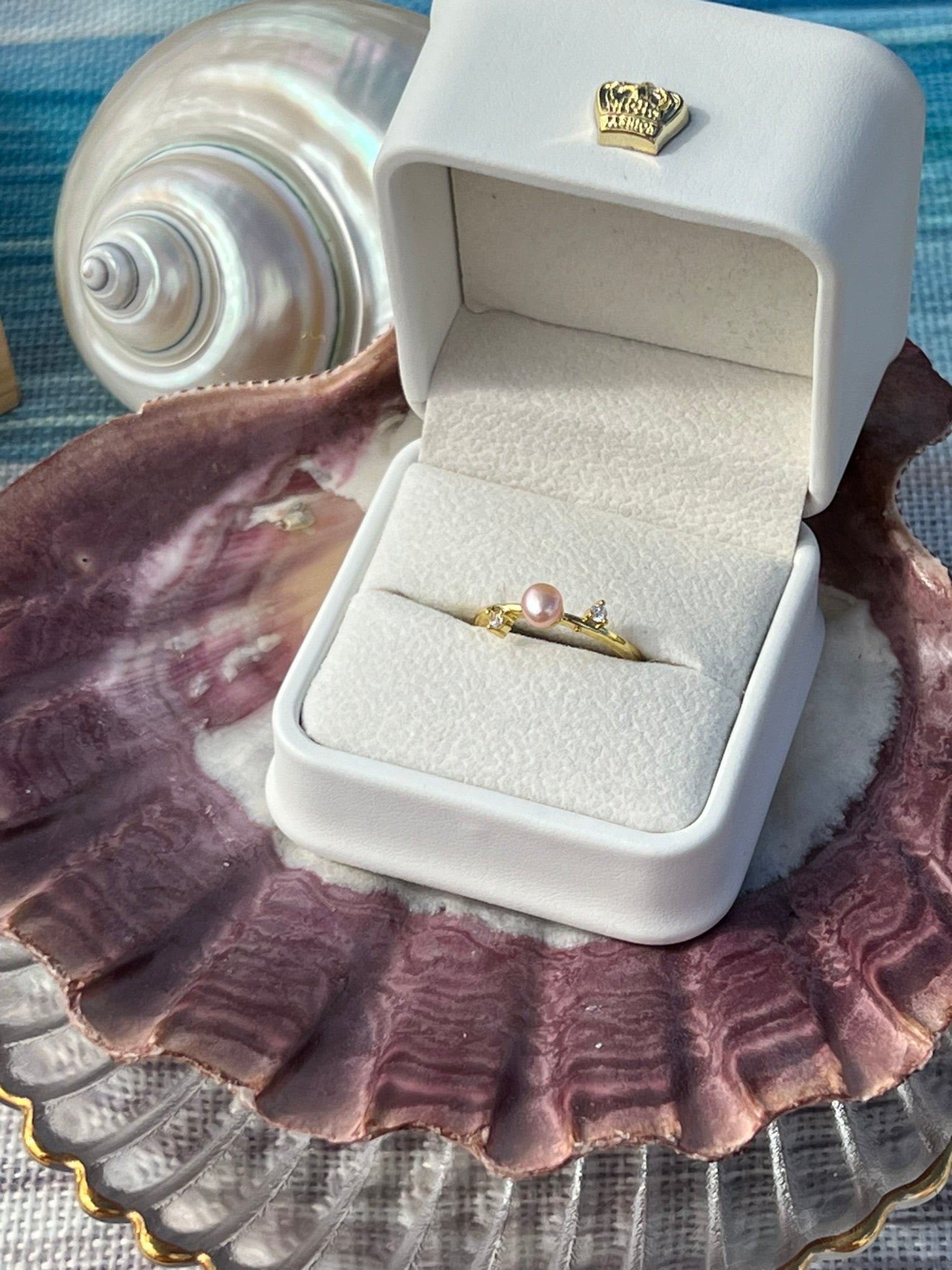 Clara - Simple Pink Pearl Ring