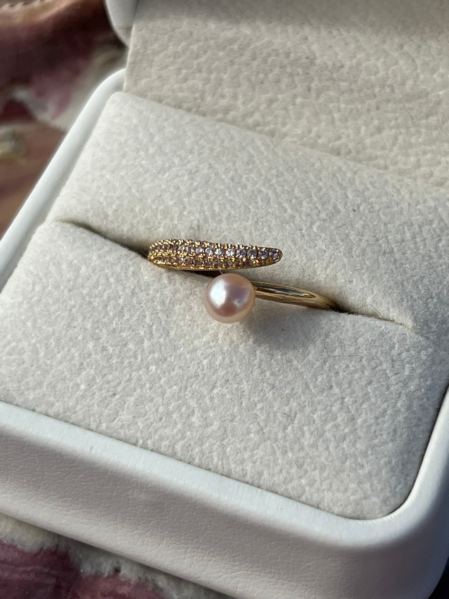 Charlotte's Wrap - Simple Pink Pearl Ring