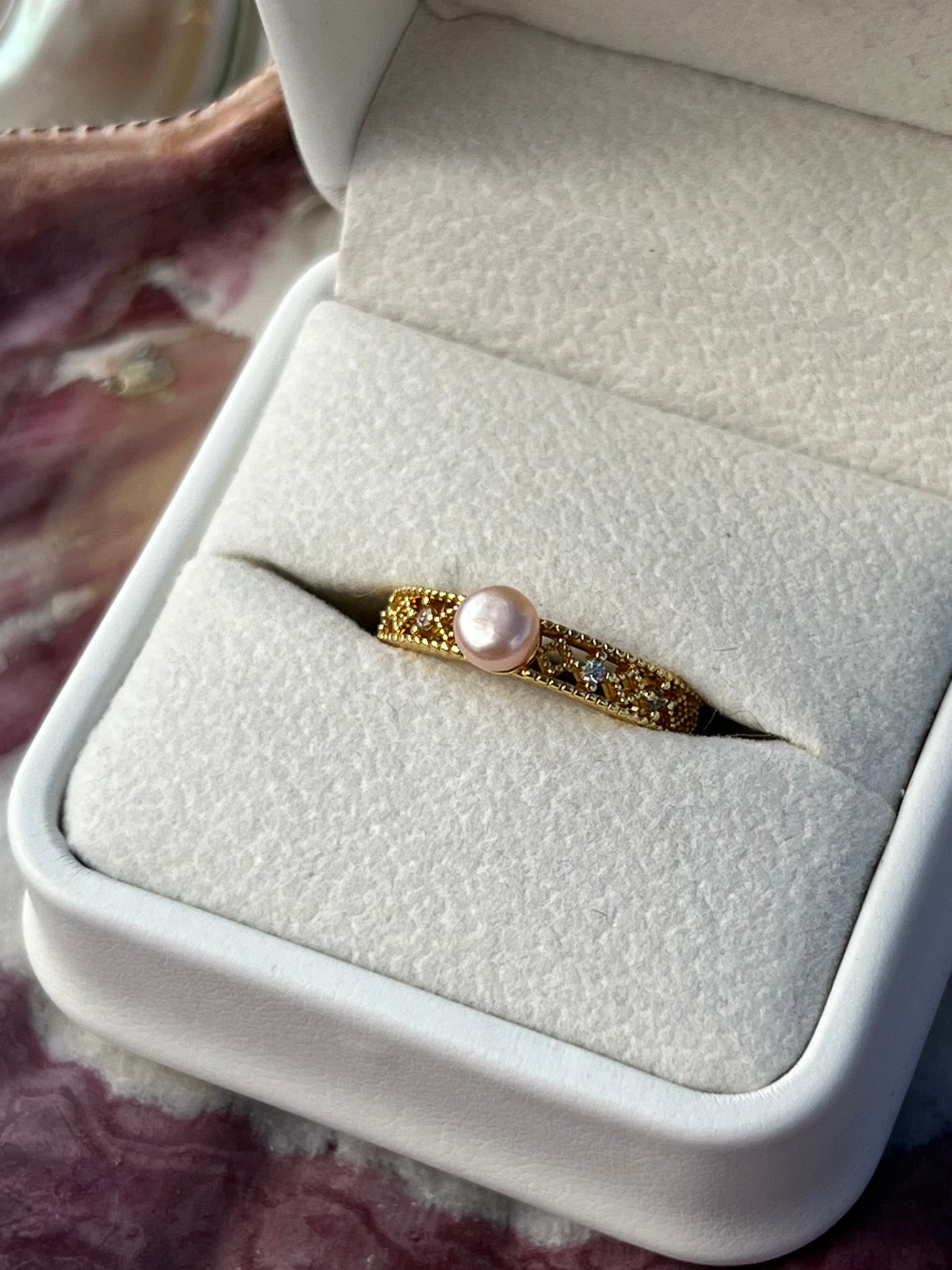 Rosalie - Simple Pink Pearl Ring