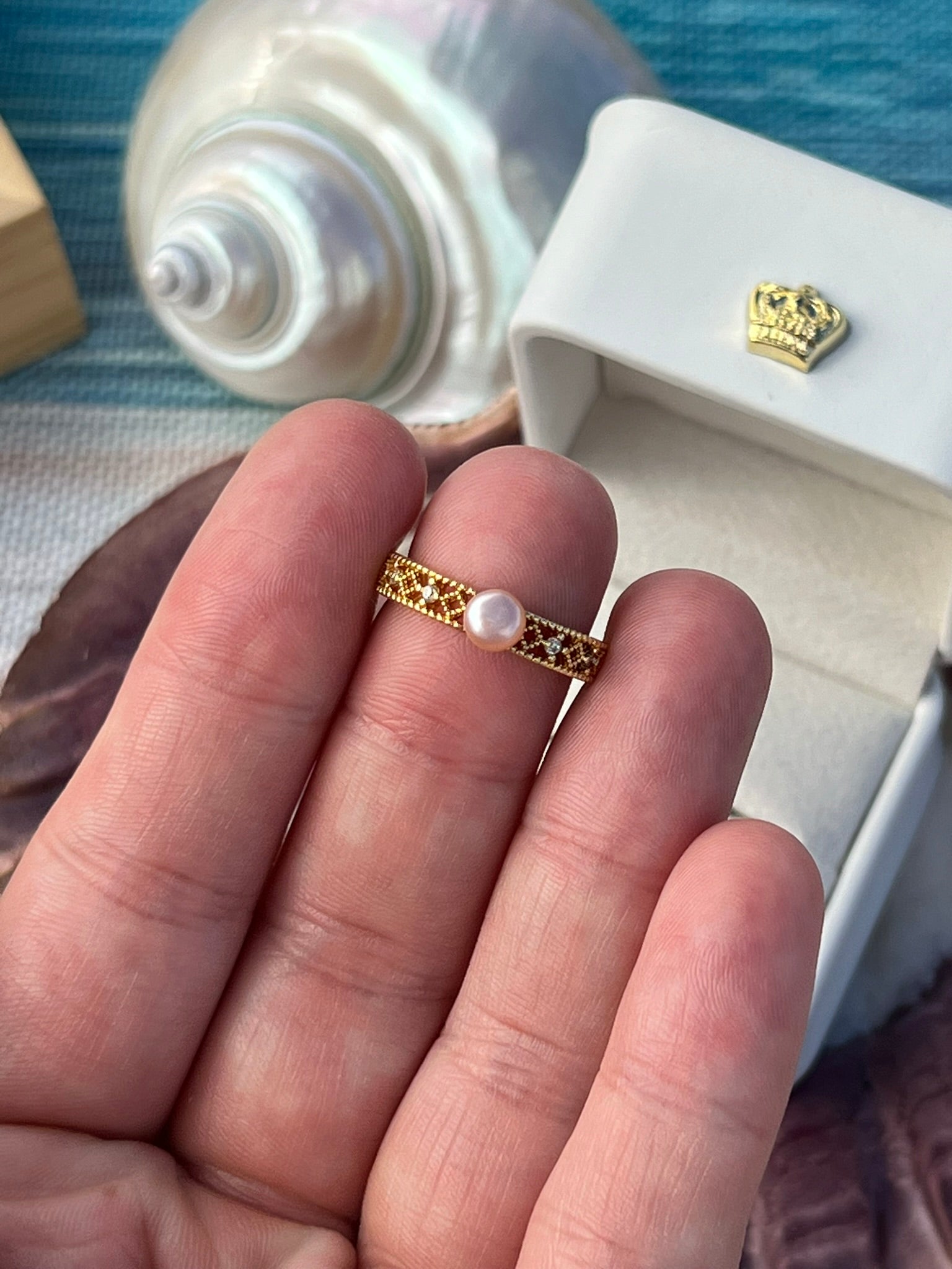 Rosalie - Simple Pink Pearl Ring