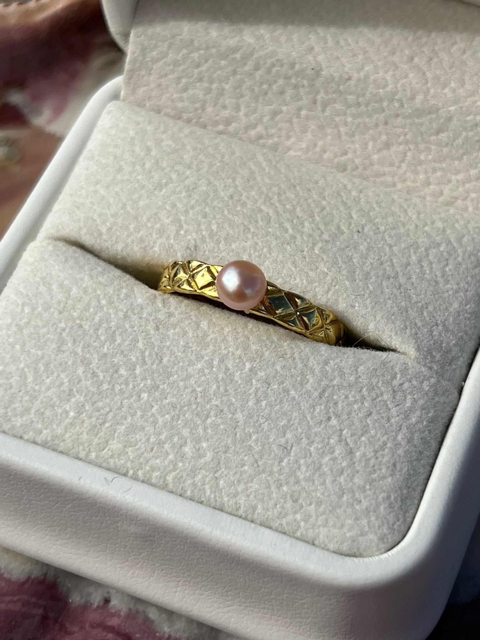 Genevieve's Puff- Pink Pearl Ring