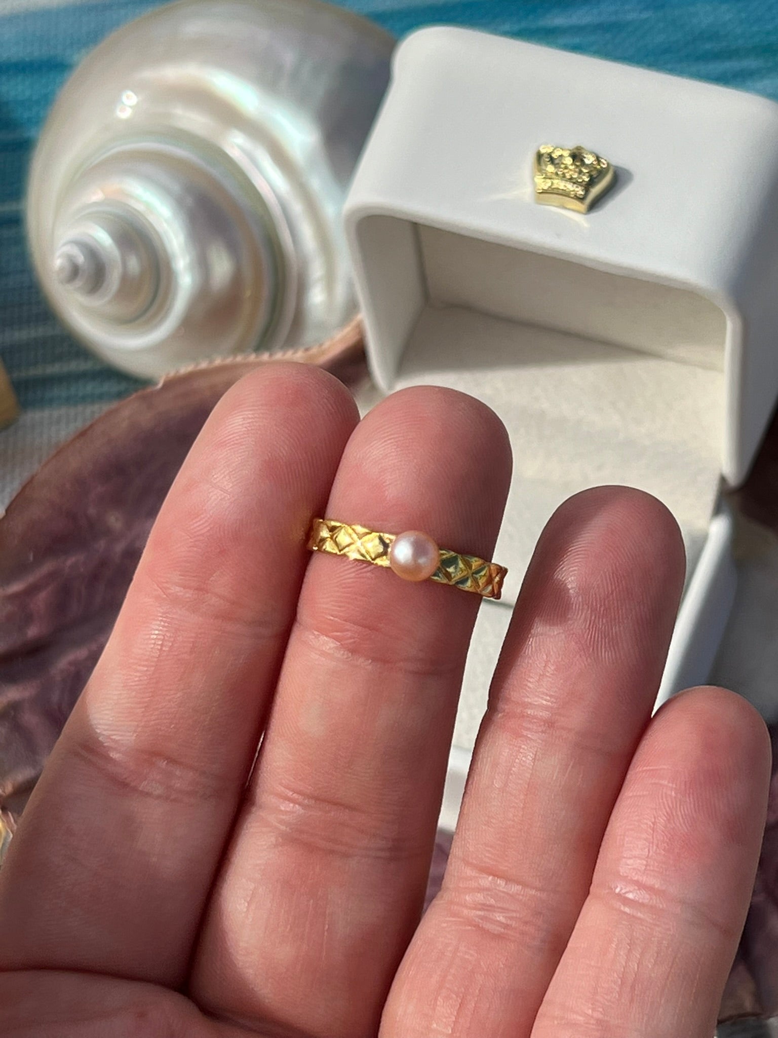 Genevieve's Puff- Pink Pearl Ring