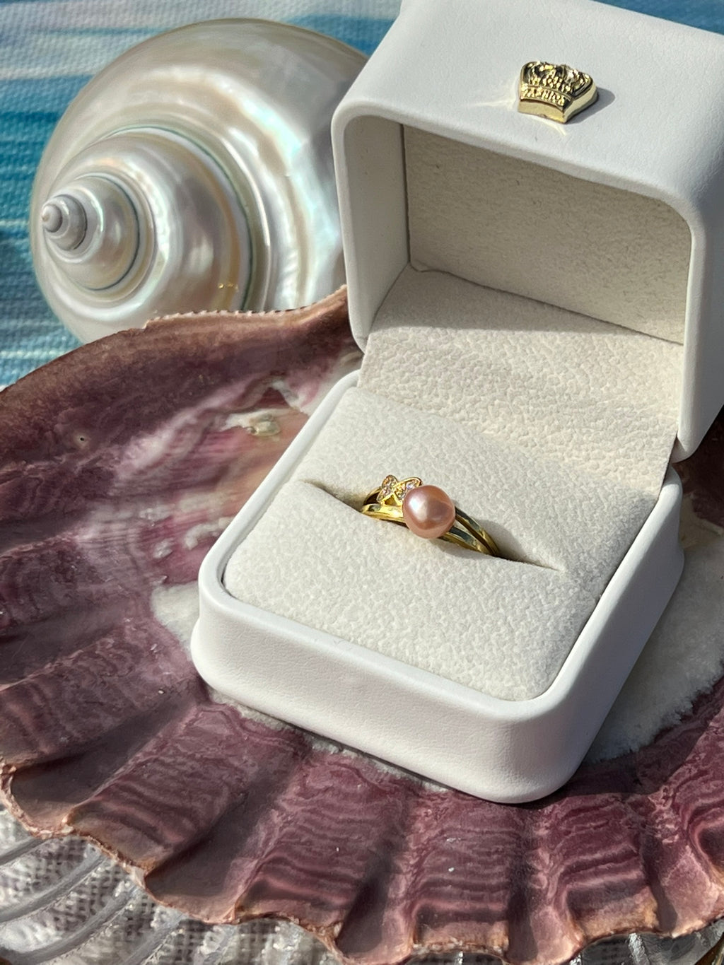 Mariposa - Simple Purple Pearl Ring
