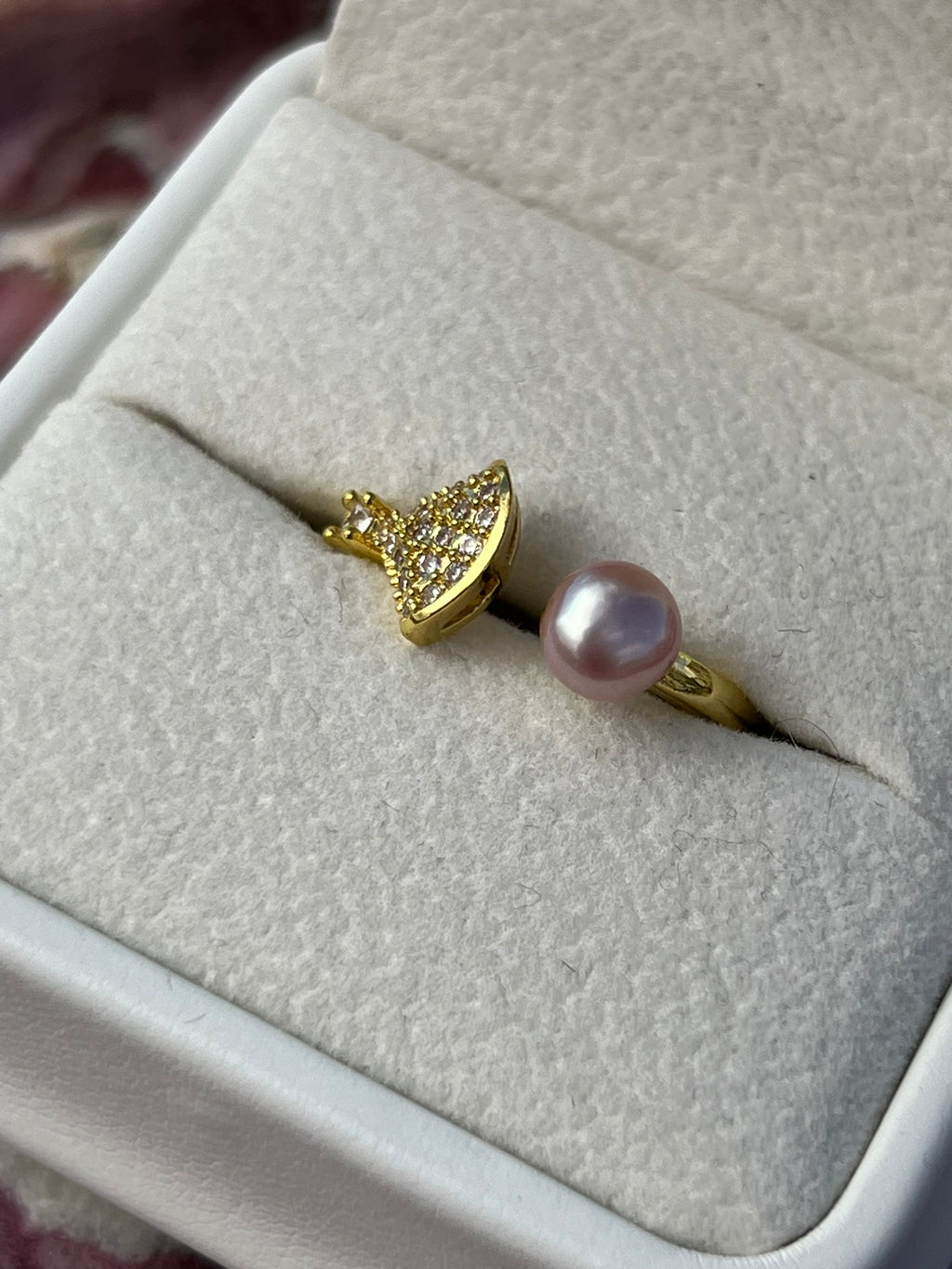Ginkgo's Dream- Simple Purple Pearl Ring
