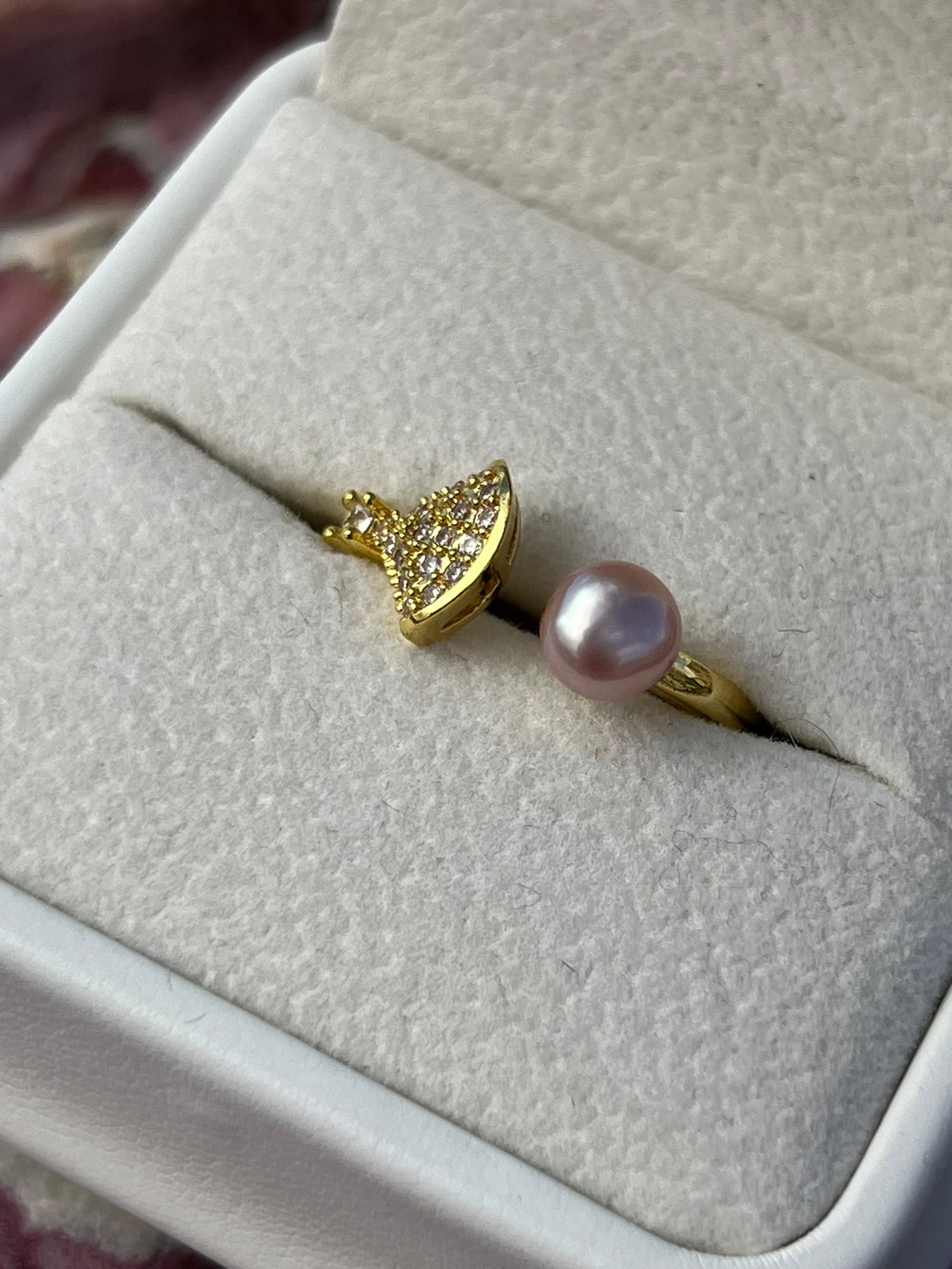 Ginkgo's Dream- Simple Purple Pearl Ring