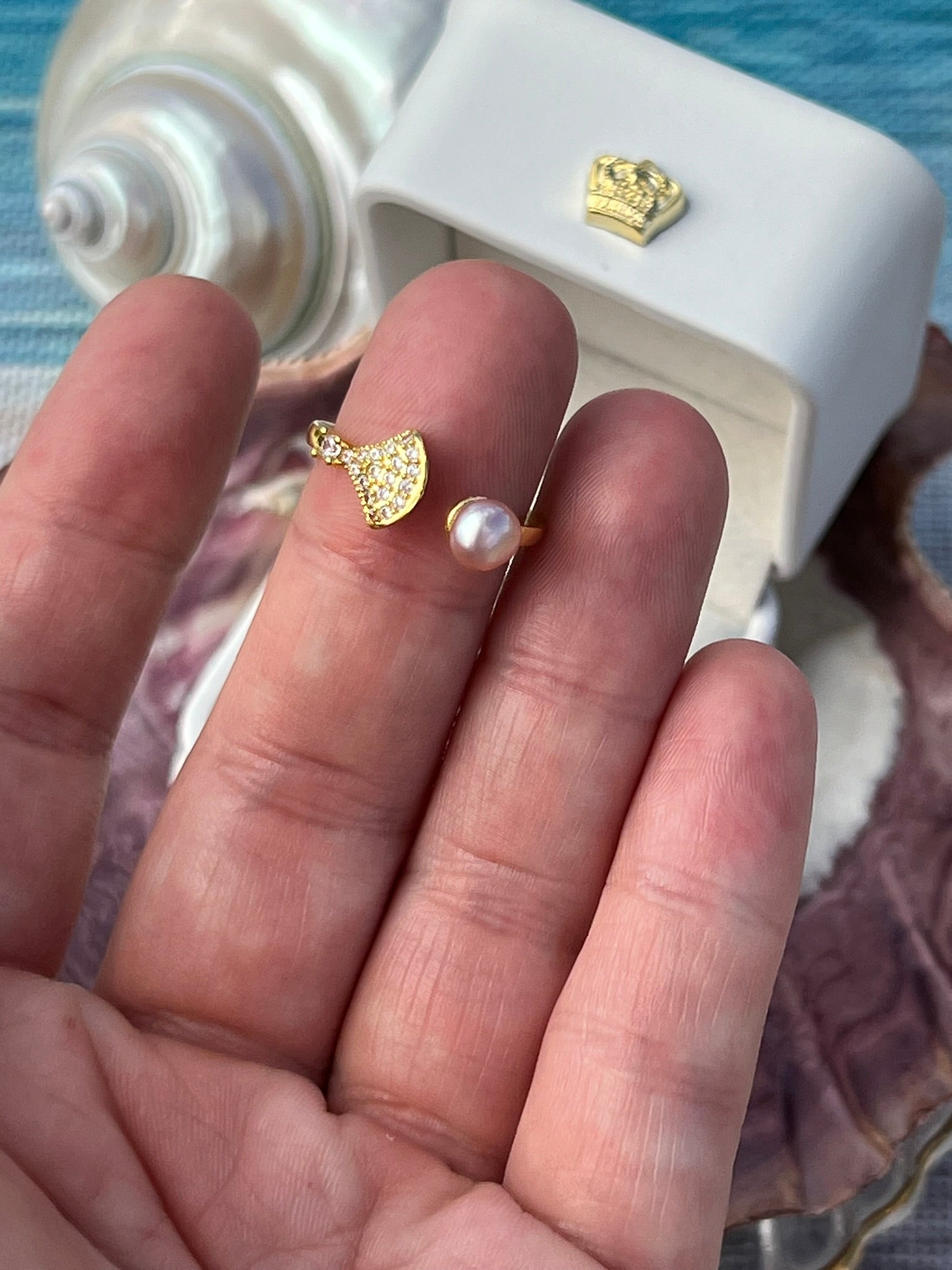 Ginkgo's Dream- Simple Purple Pearl Ring
