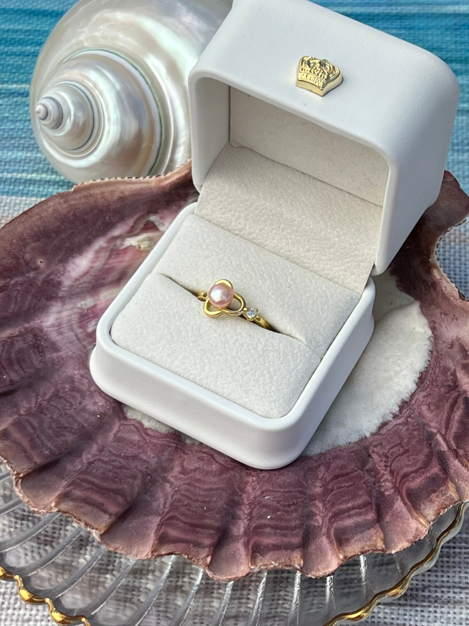 Nerida's Clover- Simple Purple Pearl Ring