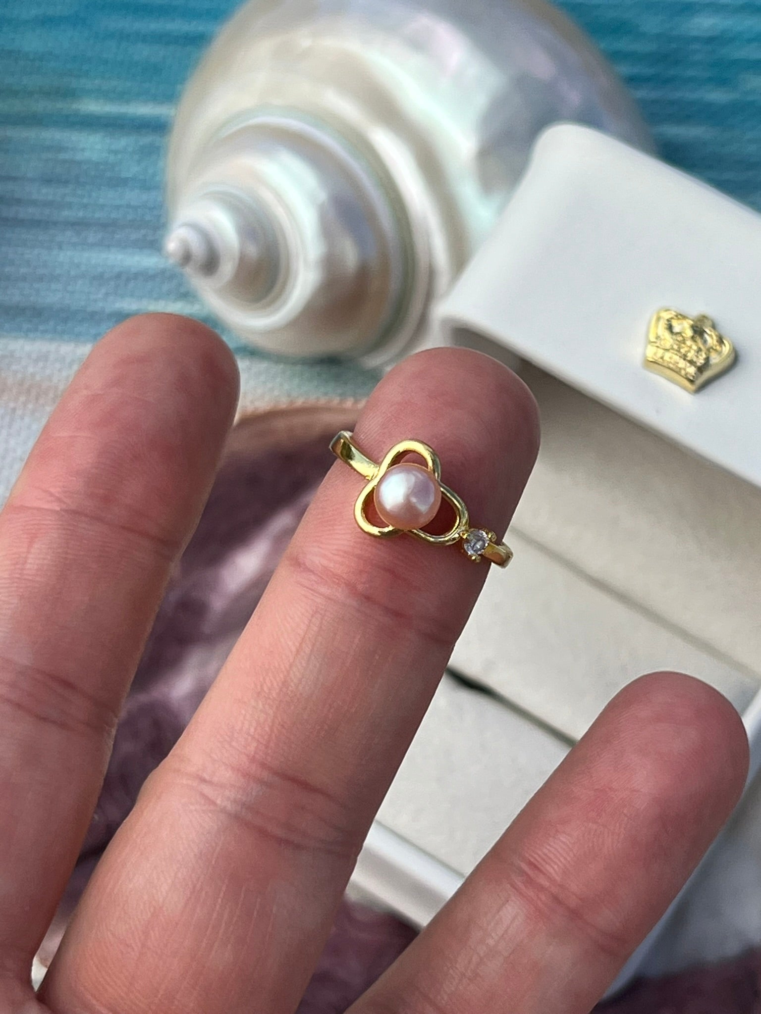Nerida's Clover- Simple Purple Pearl Ring