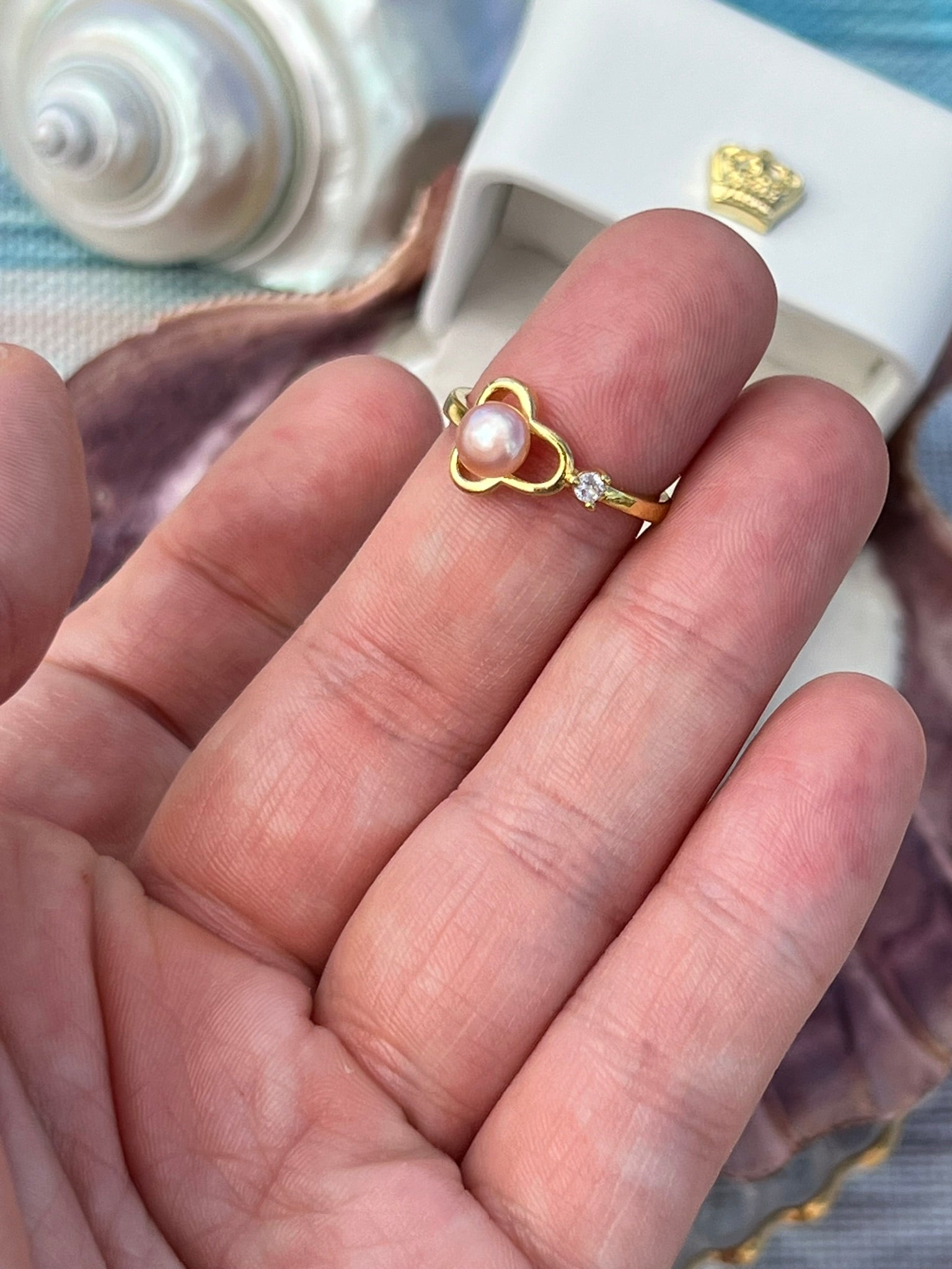 Nerida's Clover- Simple Purple Pearl Ring