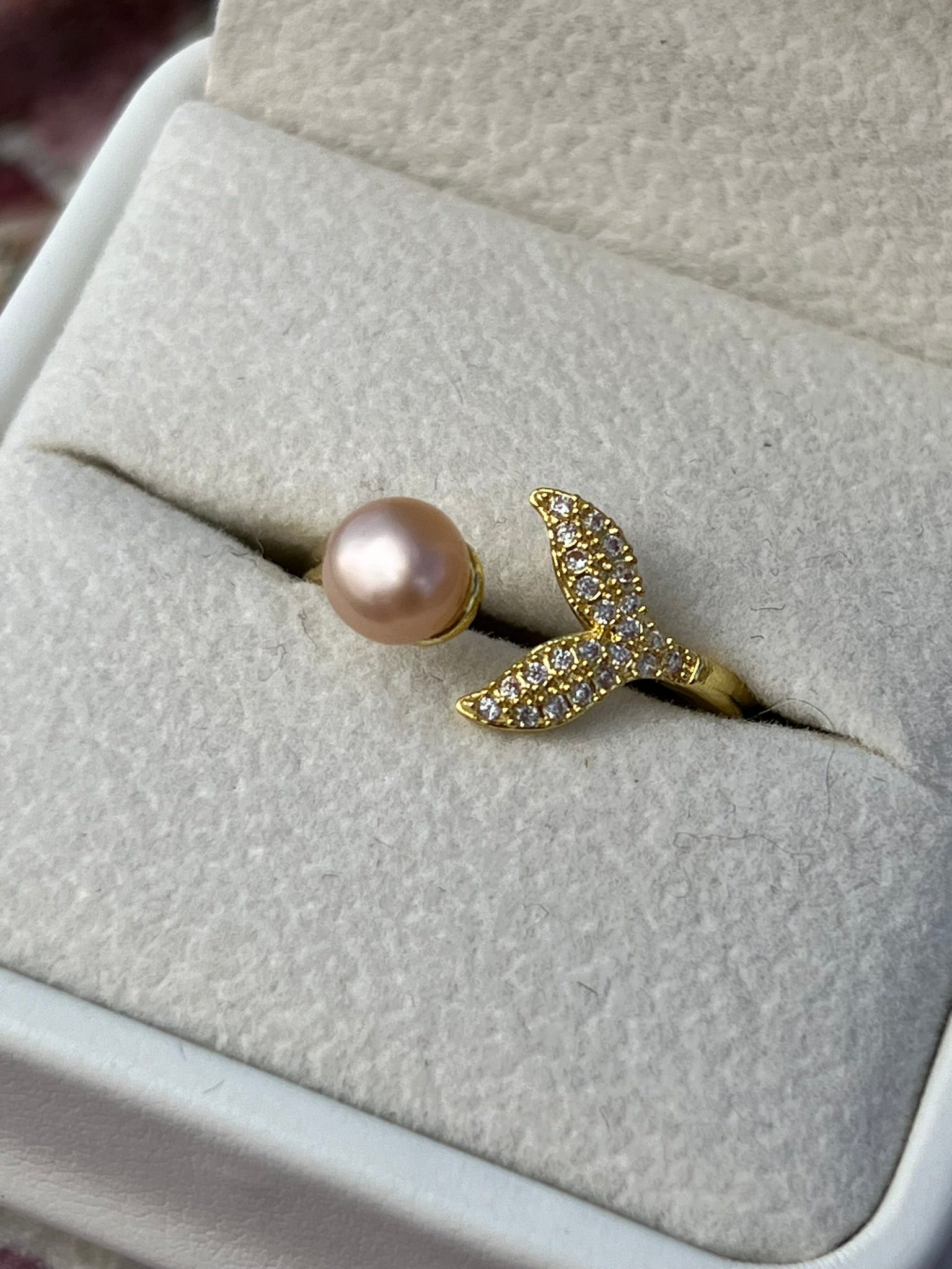 Calista's Tail - Champagne Pearl Ring