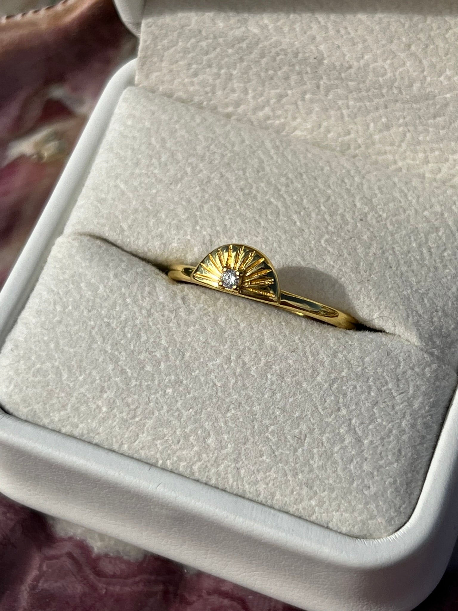 Fantasia - Gold Tone Ring Size 8