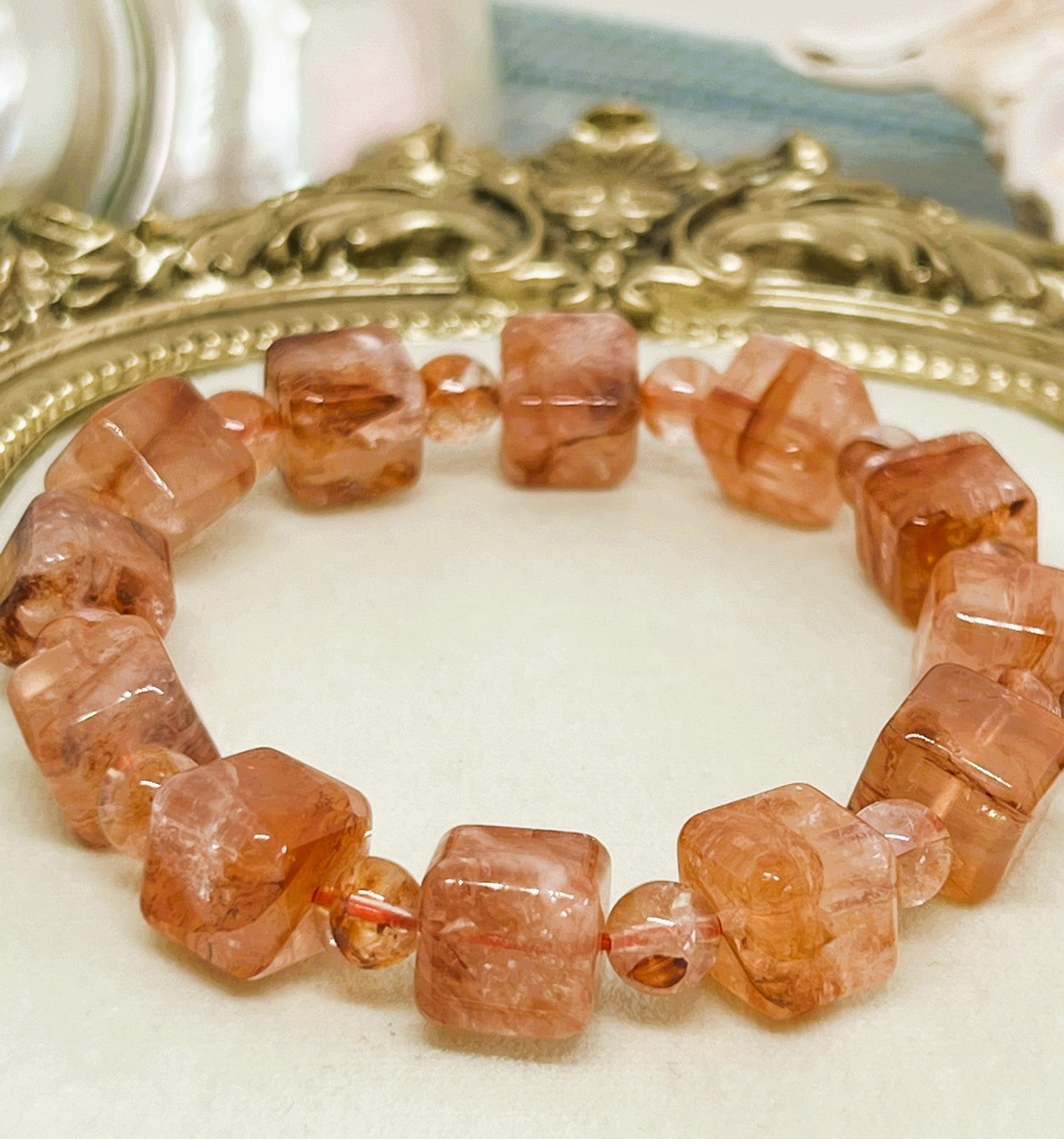 Rare High-Quality Koi Hematoid Quartz Crystal Bead Stretch Bracelet