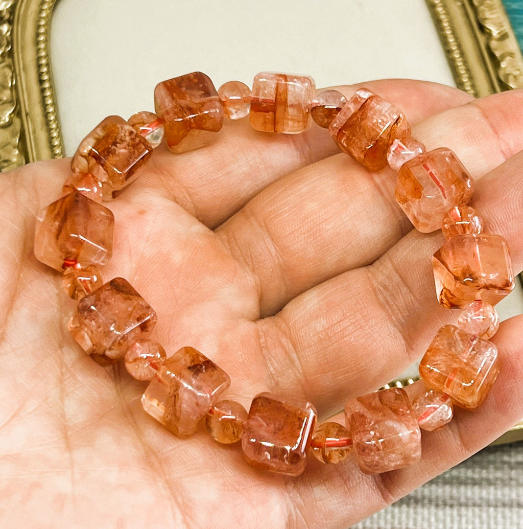 Rare High-Quality Koi Hematoid Quartz Crystal Bead Stretch Bracelet